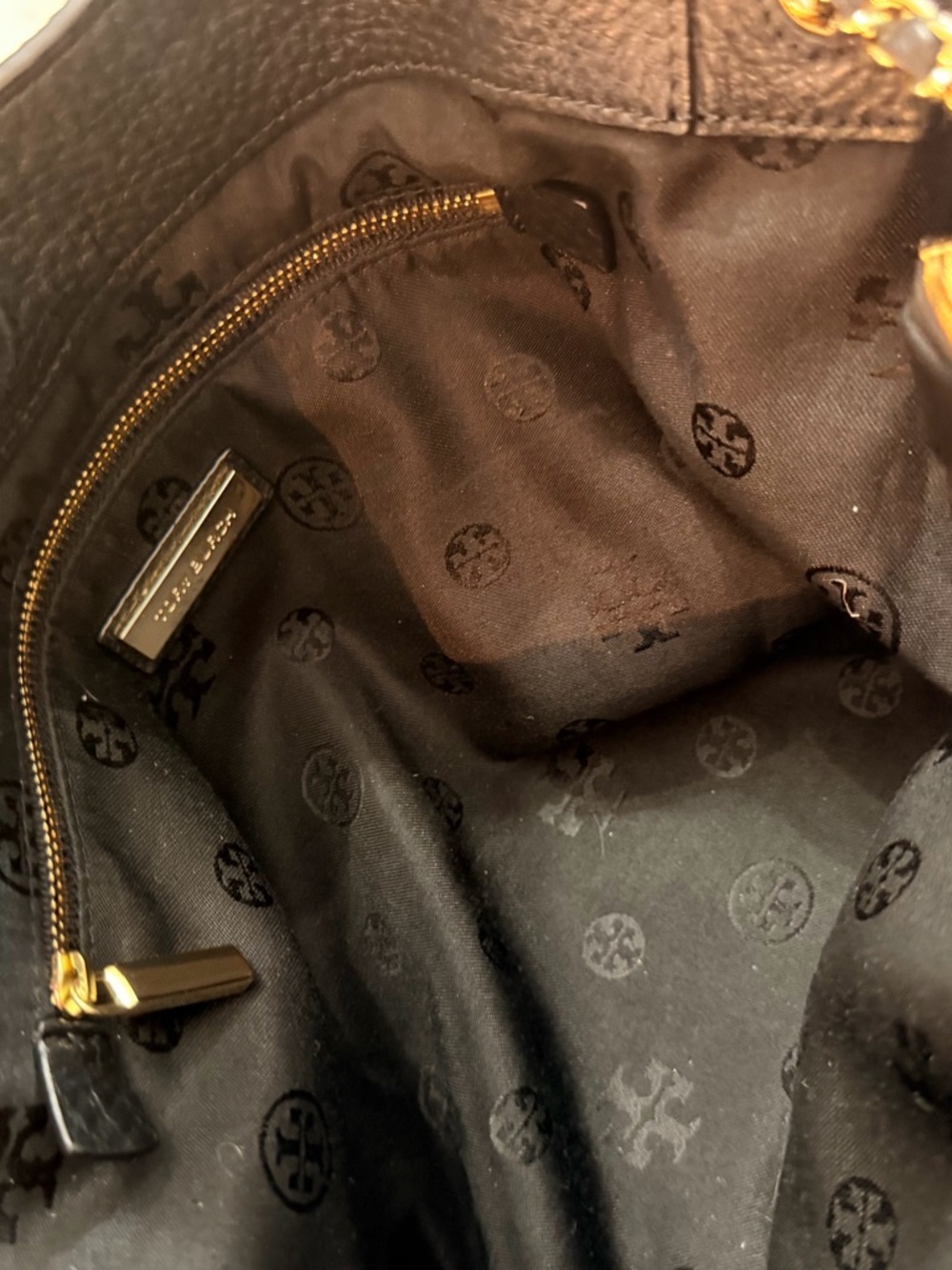 Tory Burch Pebbled Leather Crossbody with Embossed Logo - Black - Picture 6 of 8